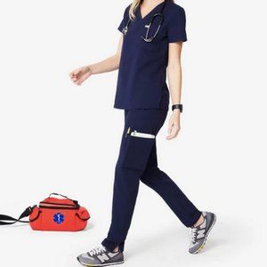 FIGS: Casma 3-pocket top / Yola Skinny pant (x3)